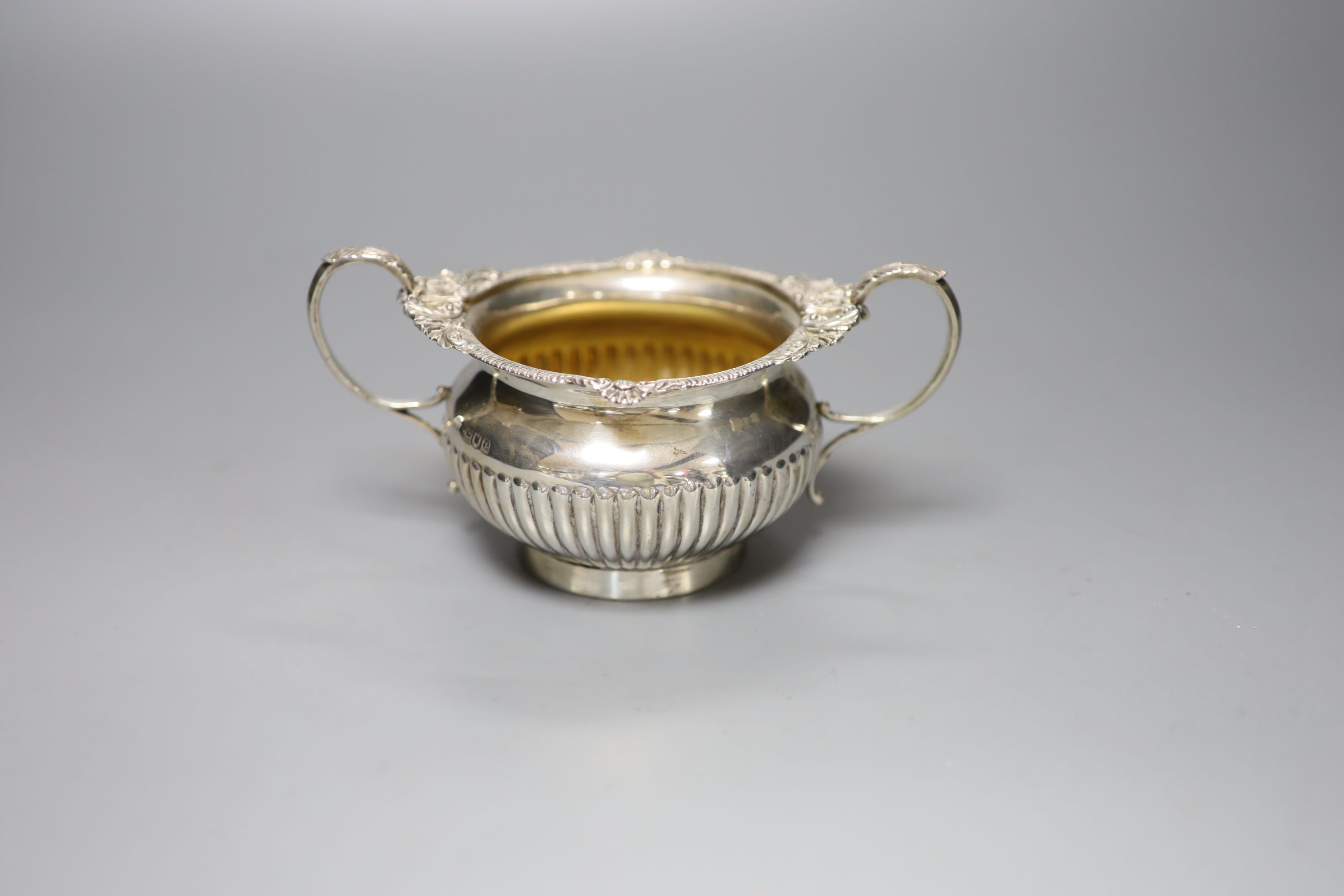 A late Victorian silver sugar bowl William Hutton & Sons, London, 1900, 6.5oz.